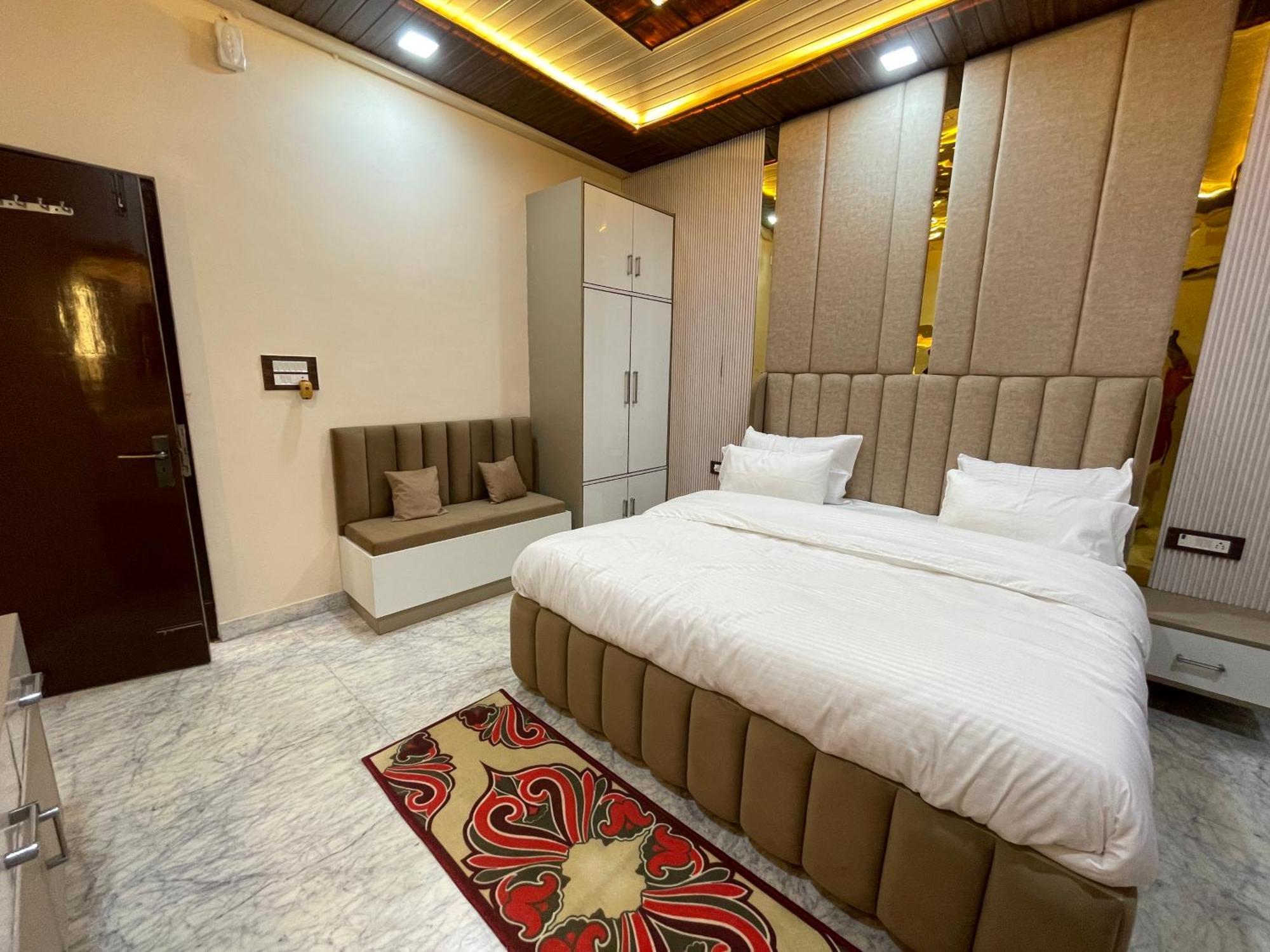 The Marigold Bliss Appartement Agra  Buitenkant foto